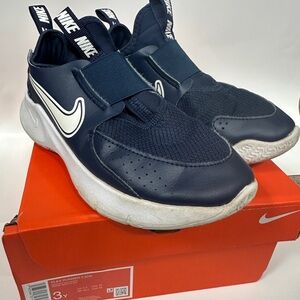 Nike Kids Flex Runner Navy and White Sneakers Size 3Y